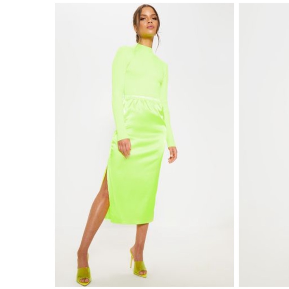 NEW w TAGS💚 Pretty Little Thing Satin lime skirt